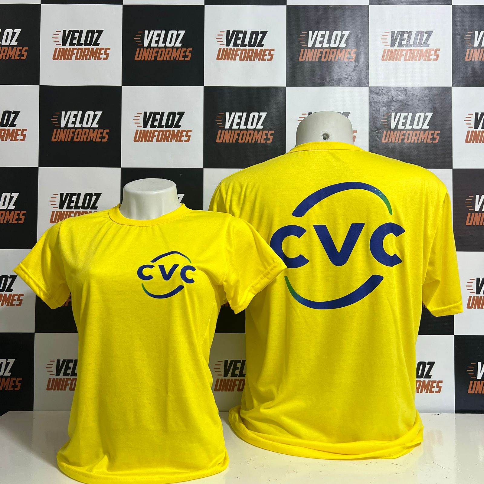 Camiseta personalizada para equipe — Veloz Uniformes