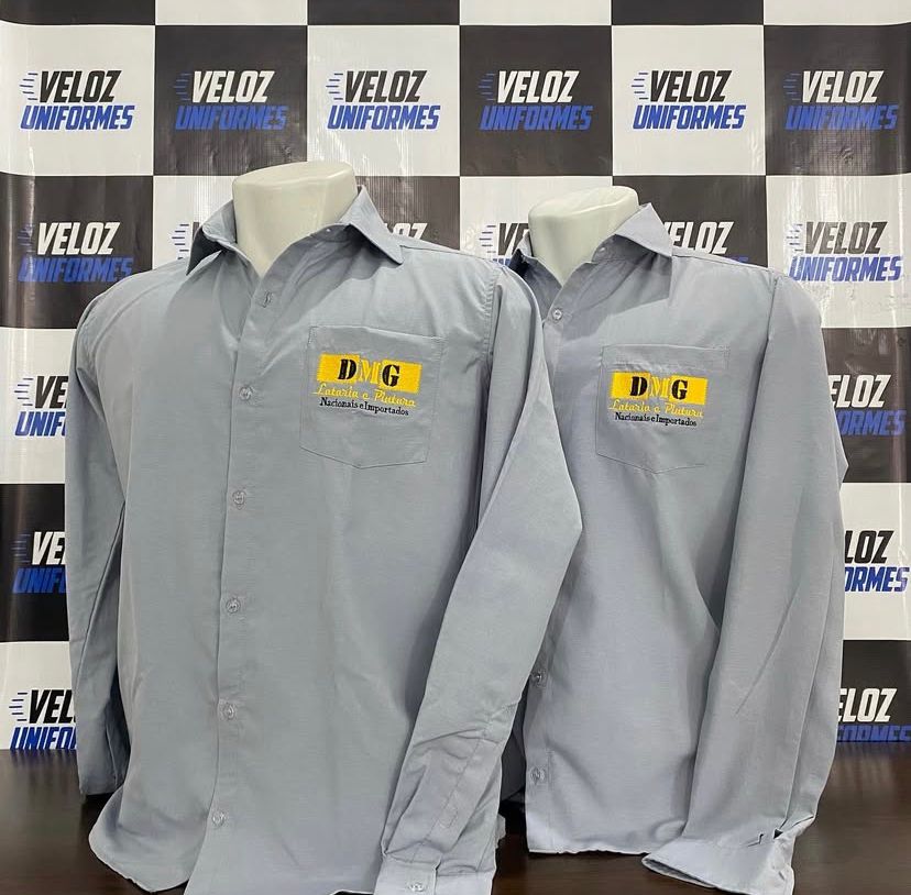 Camisa social personalizada com bordado entregue pela Veloz Uniformes